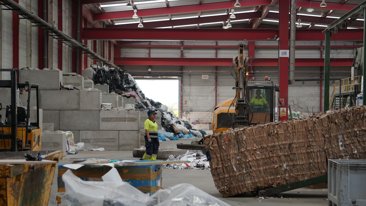 Red de saneamiento industrial: 4 señales de que tu nave necesita revisión antes de las lluvias de otoño